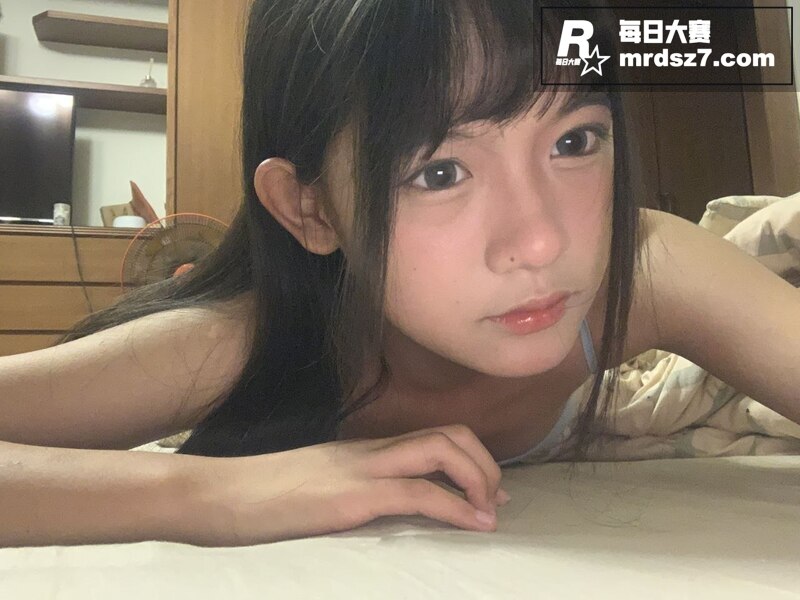 18岁超嫩学生妹 张相关图片11