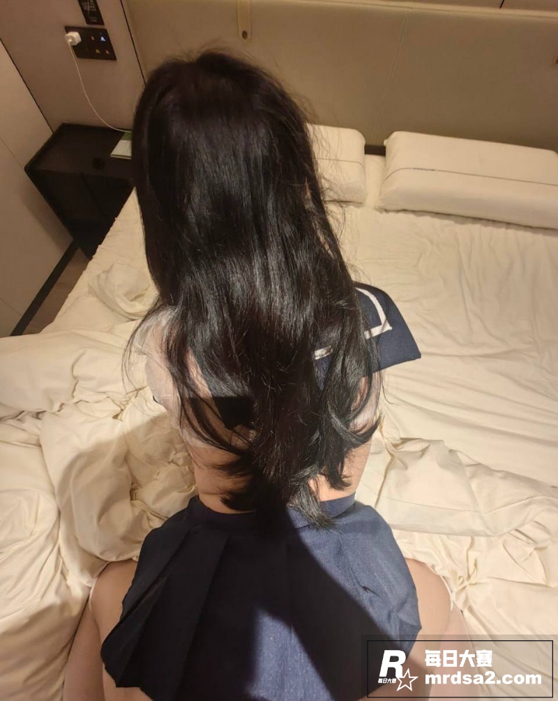 大屌网友酒店约操JK相关图片2