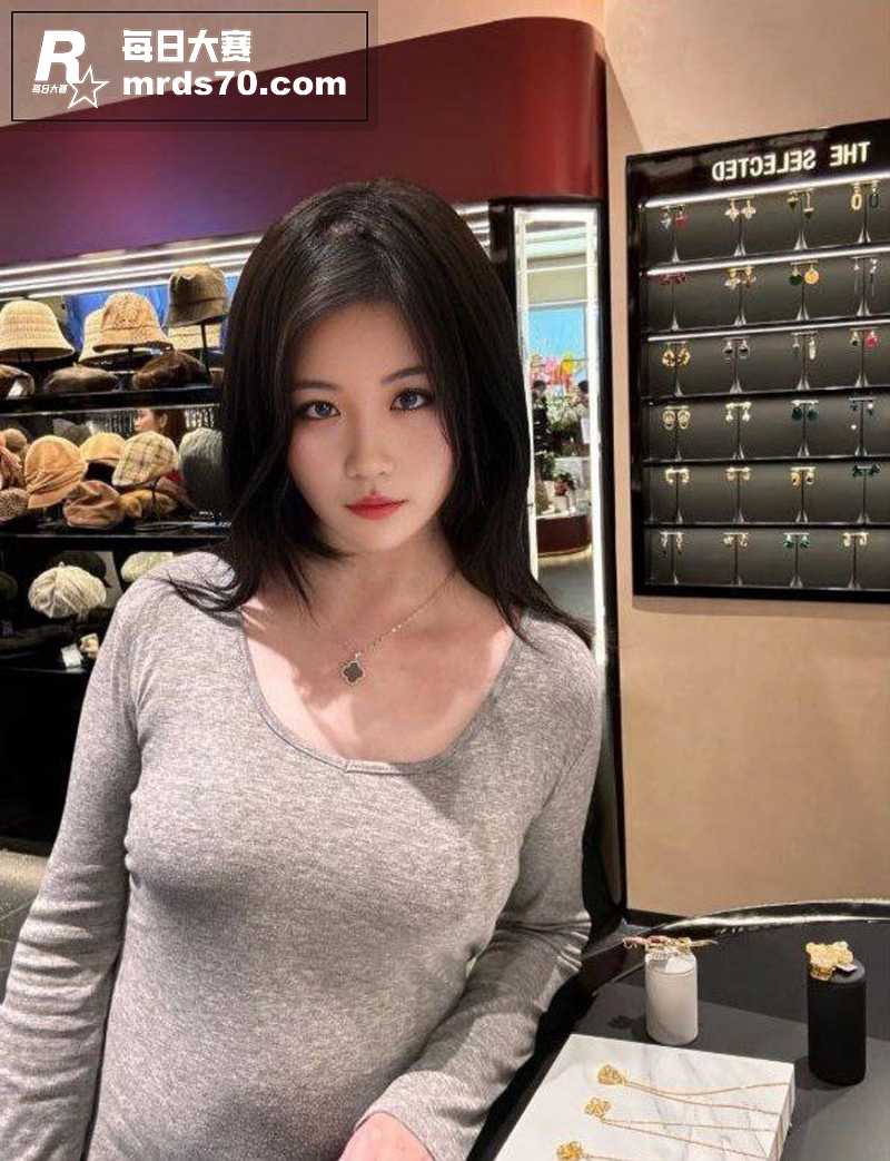 广东在校极品女大学生相关图片1