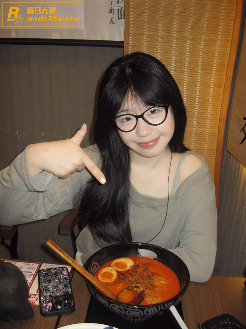 河南洛阳 程佳飞 不相关图片3