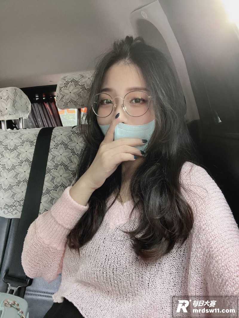 赛友投稿 台湾大奶眼相关图片6