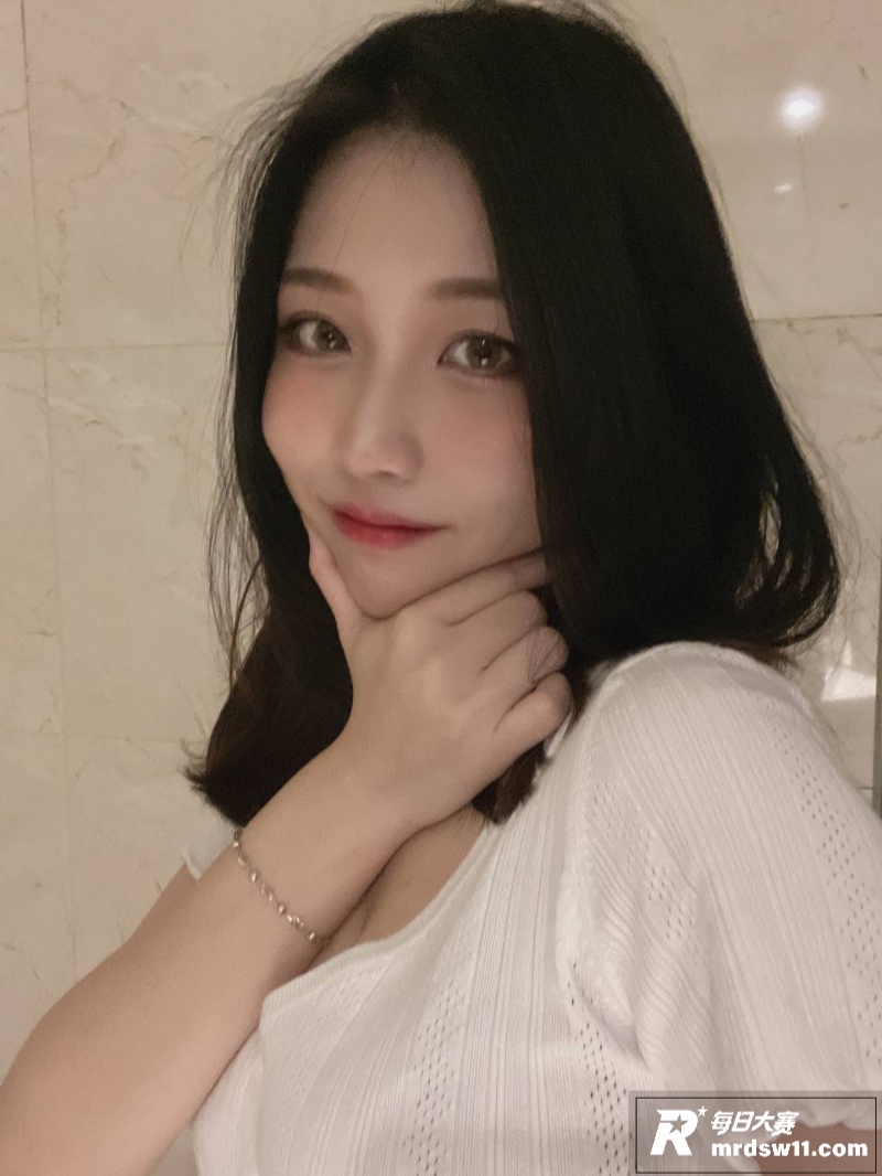 赛友投稿 台湾大奶眼相关图片8