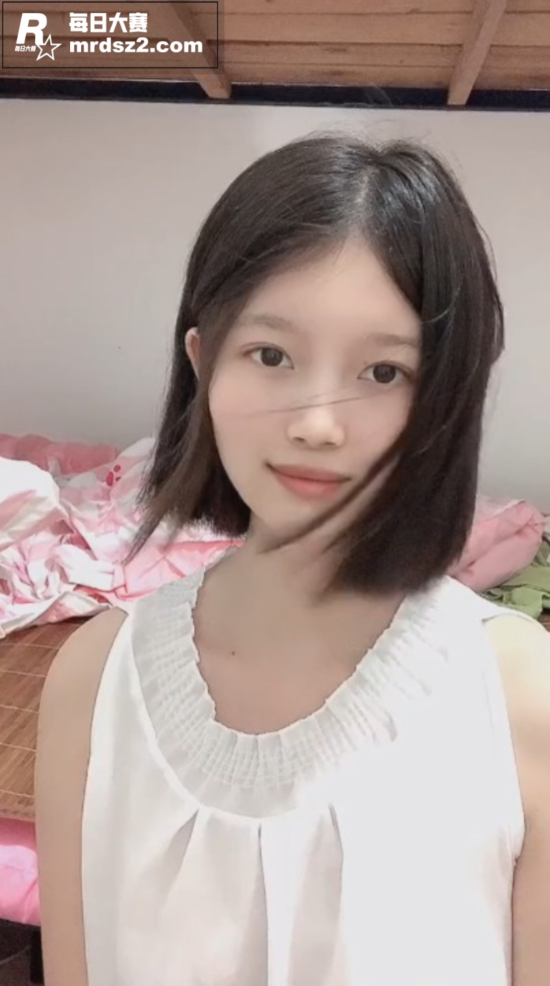 河南信阳极品反差女大相关图片1