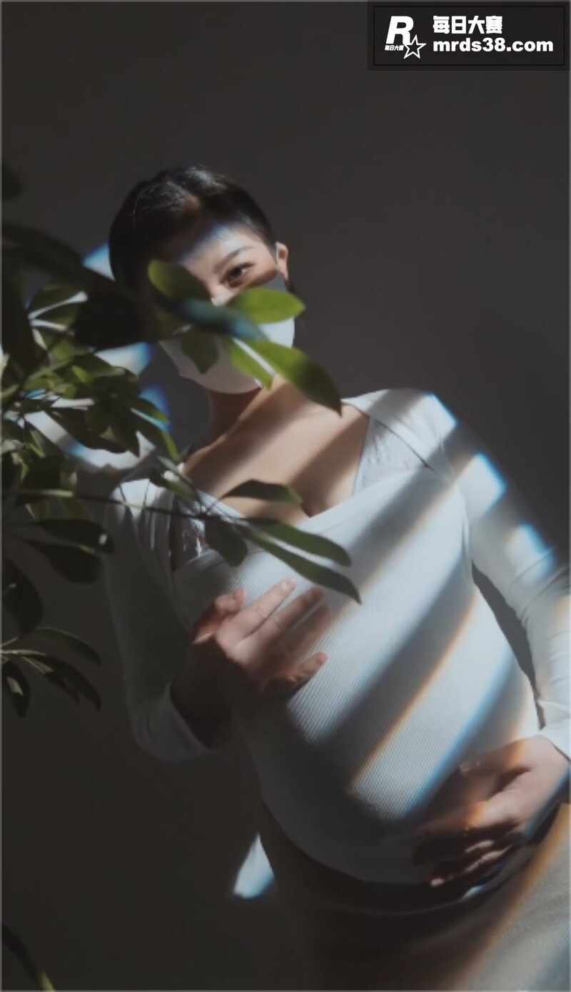 推特巨乳网黄Nina相关图片1