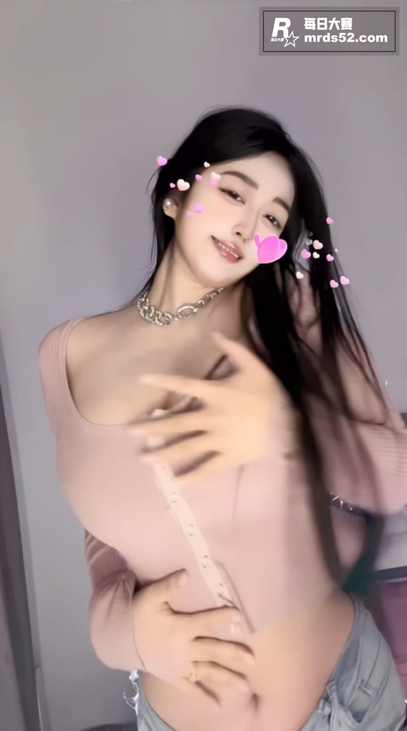 快手高颜值巨乳女神 相关图片1