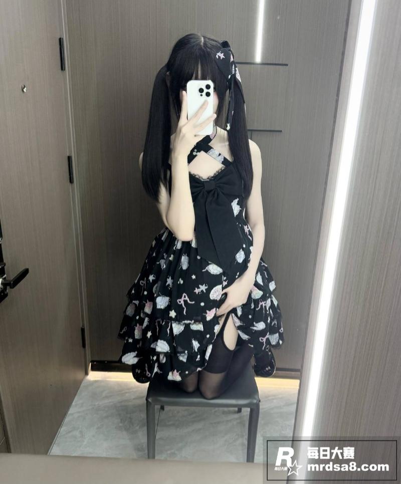 推特双马尾萝莉 困困相关图片1