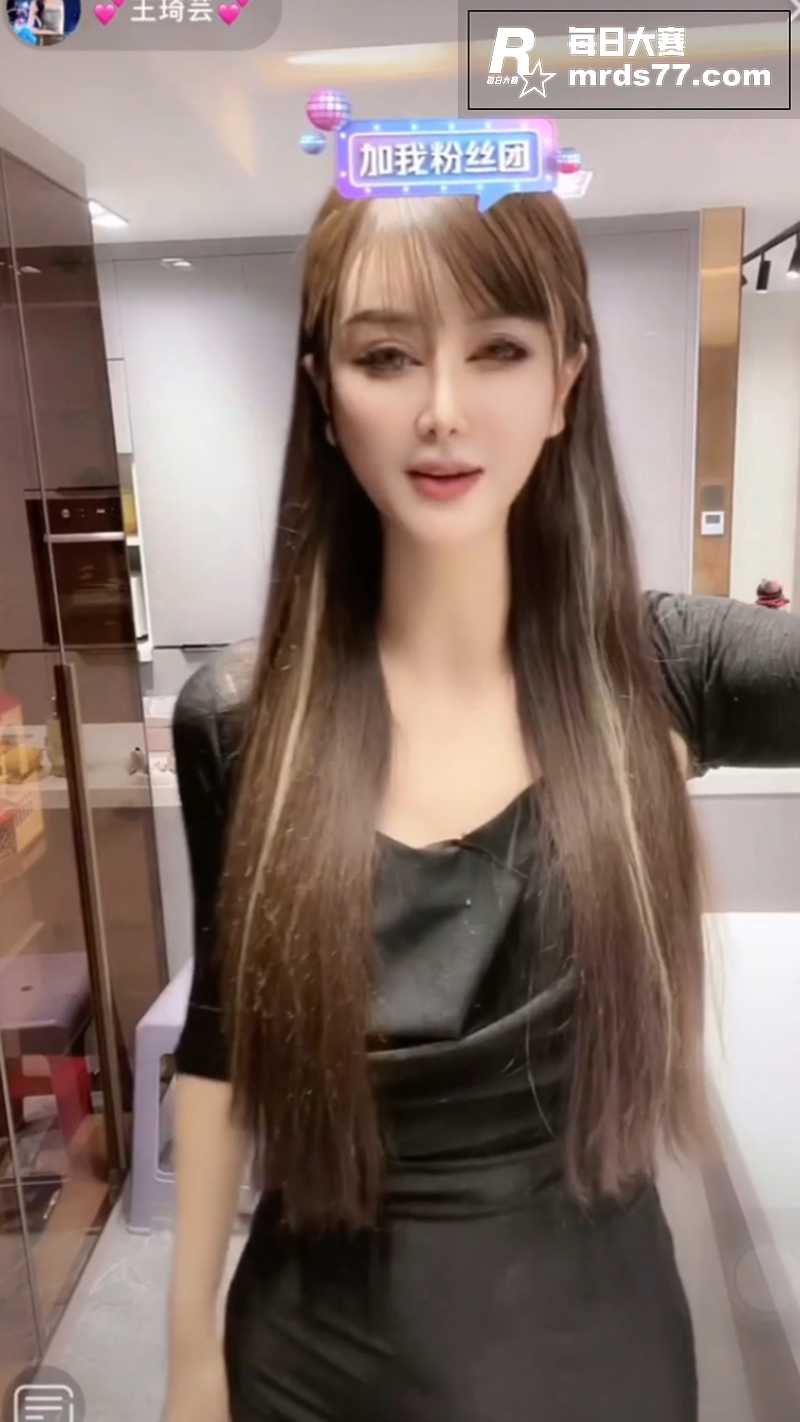 超多抖音网红美女主播相关图片13