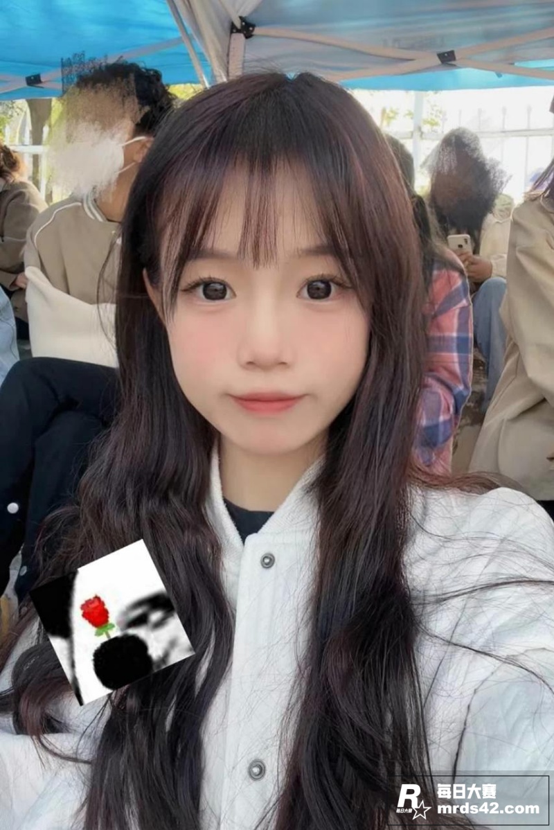 长相乖巧的新疆学生妹相关图片2