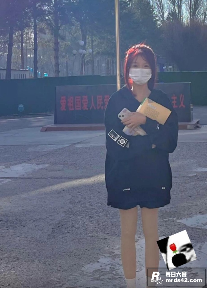 长相乖巧的新疆学生妹相关图片5