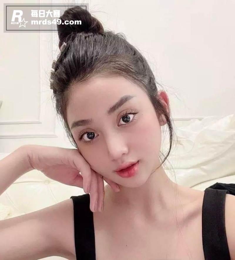 广东高颜值女神 孙雅相关图片2