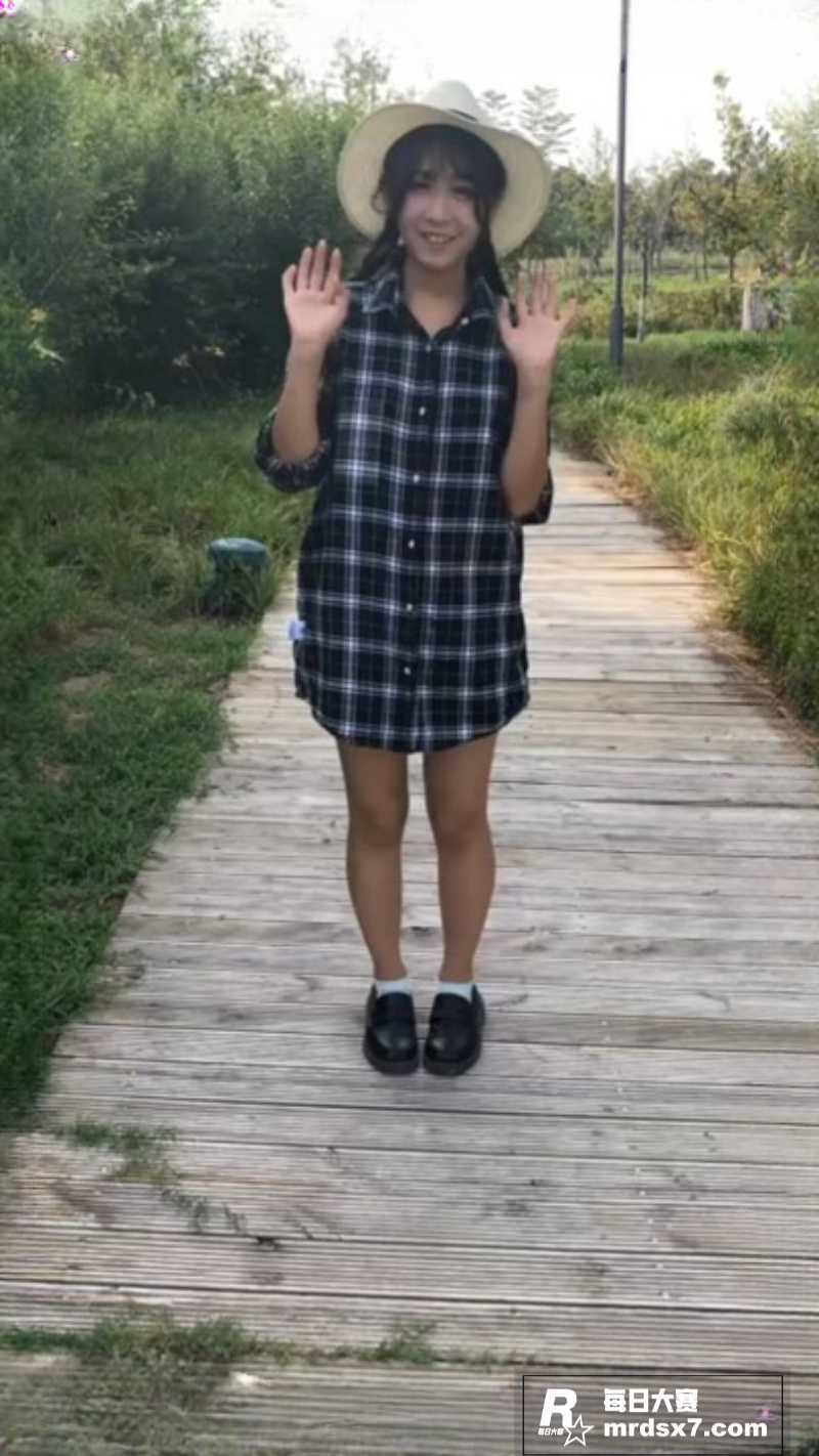 西蒙工作室新晋小萝莉相关图片1
