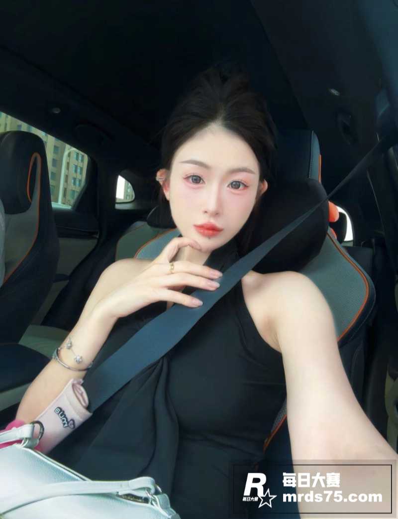 长春极品反差婊 刘佳相关图片1