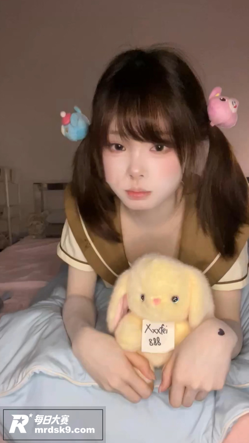 推特极品反差萝莉 辞相关图片1