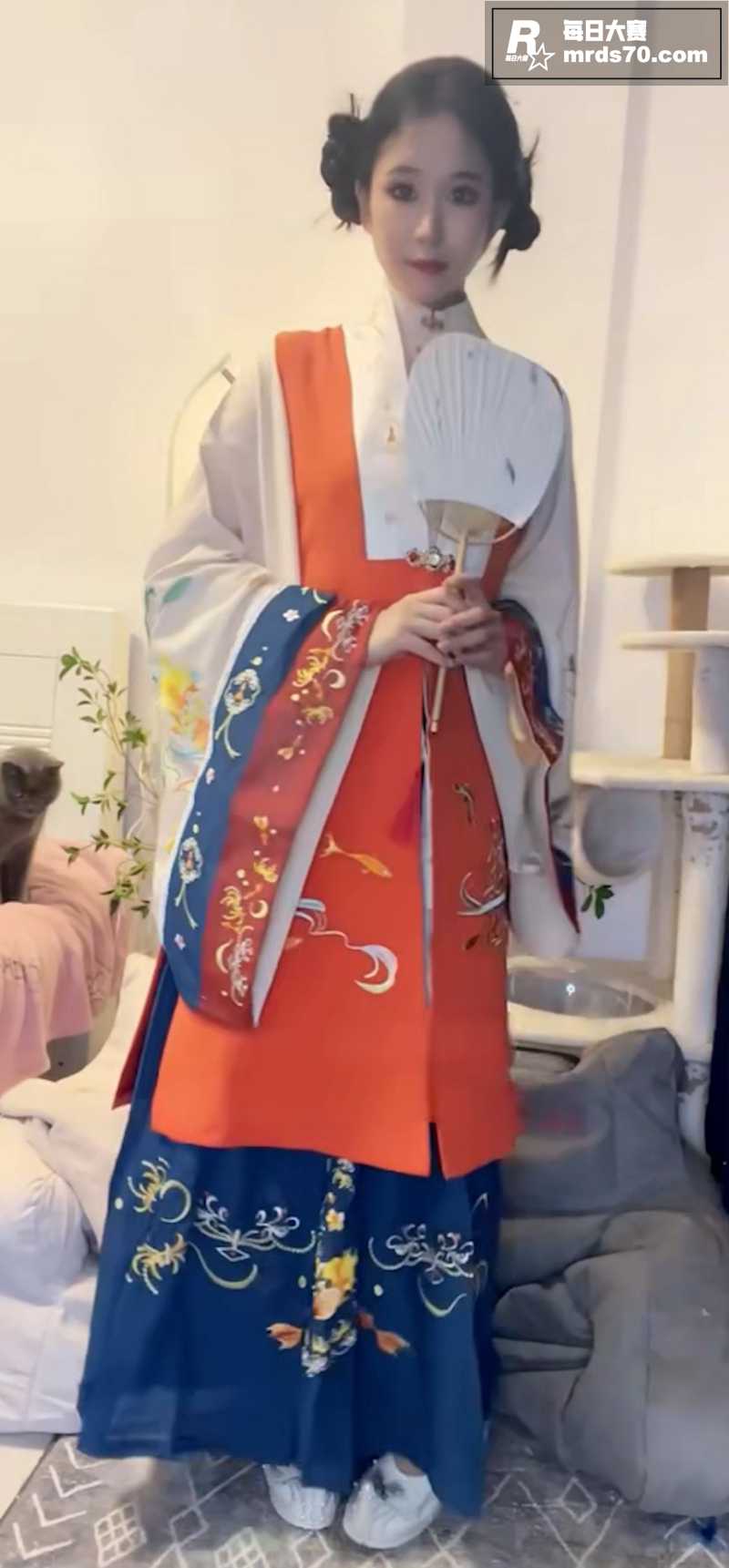 抖音高颜值网红 宵夜相关图片1