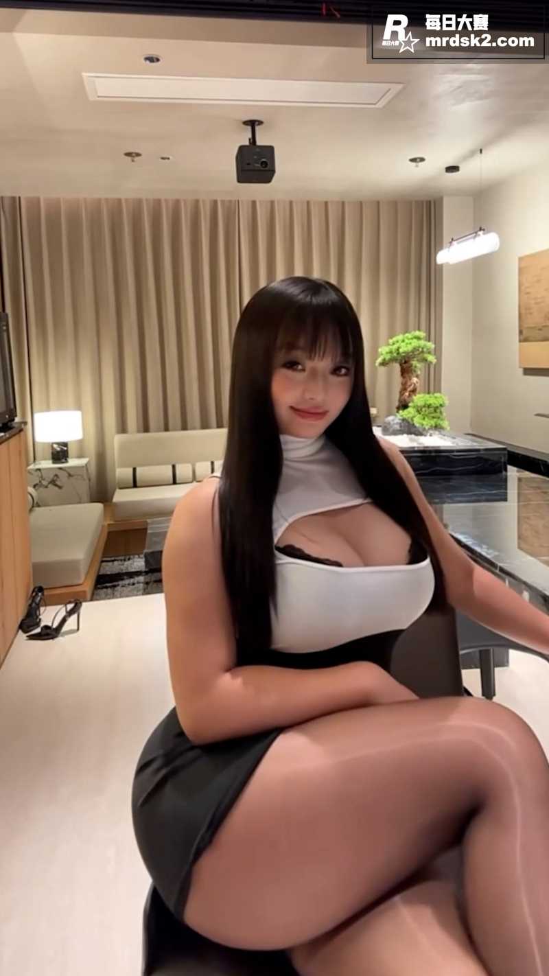 INS极品BBW福利相关图片1