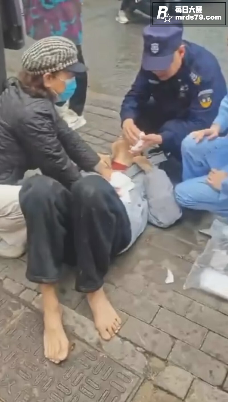 武汉青松路持刀捅人事相关图片6 武汉青松路持刀捅人事相关图片6