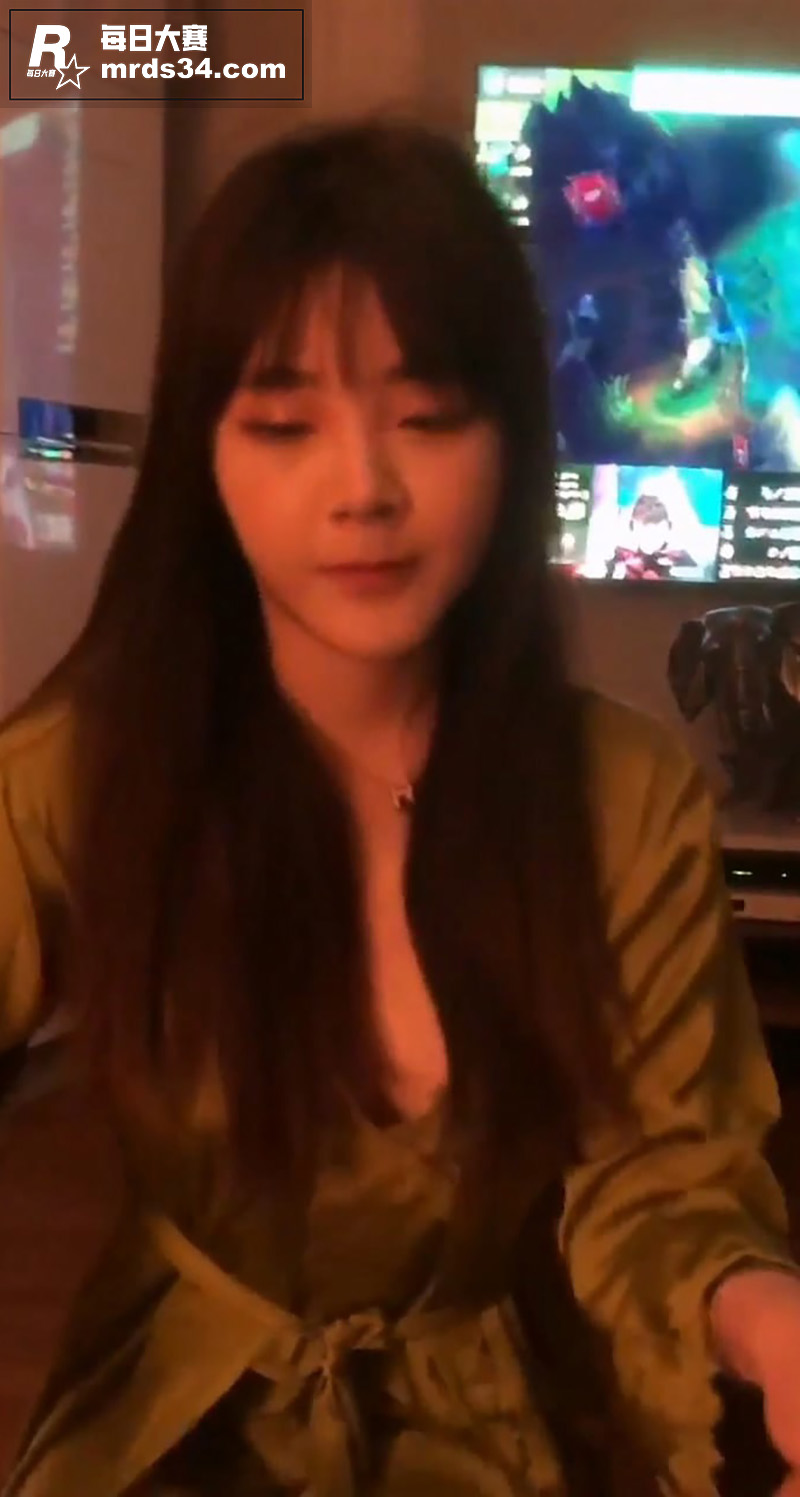 湖南大学美女性爱视频相关图片4