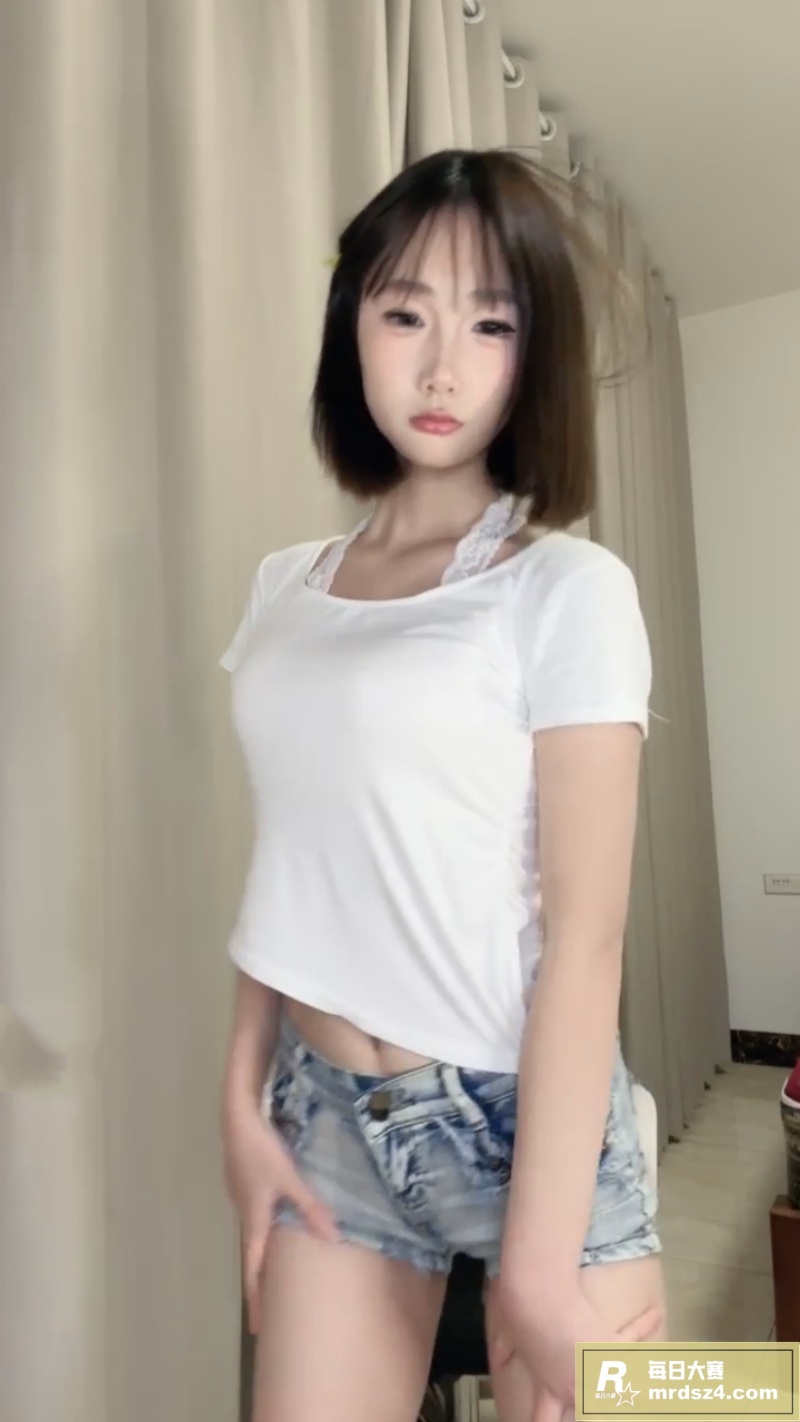 舞蹈系极品嫩妹下海当相关图片9