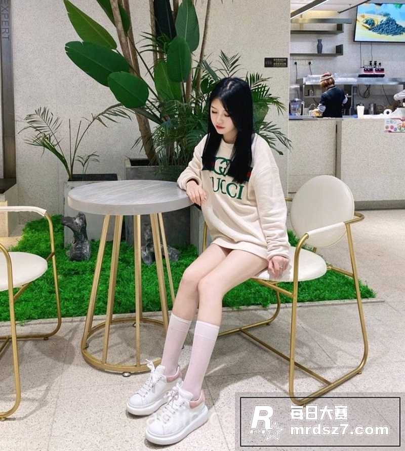 抖音300w粉丝女网相关图片10
