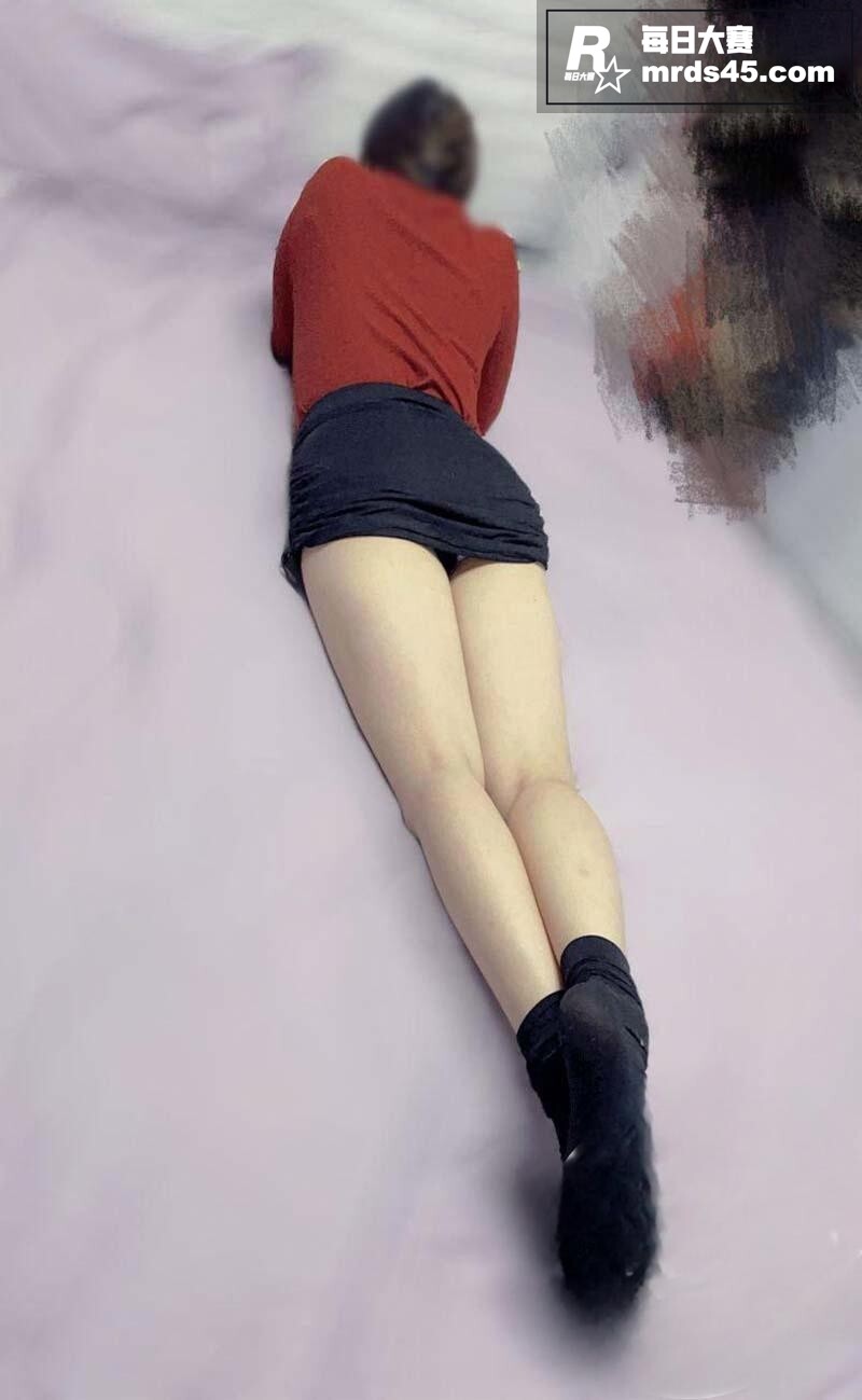 海角社区 巨乳表姐住相关图片1