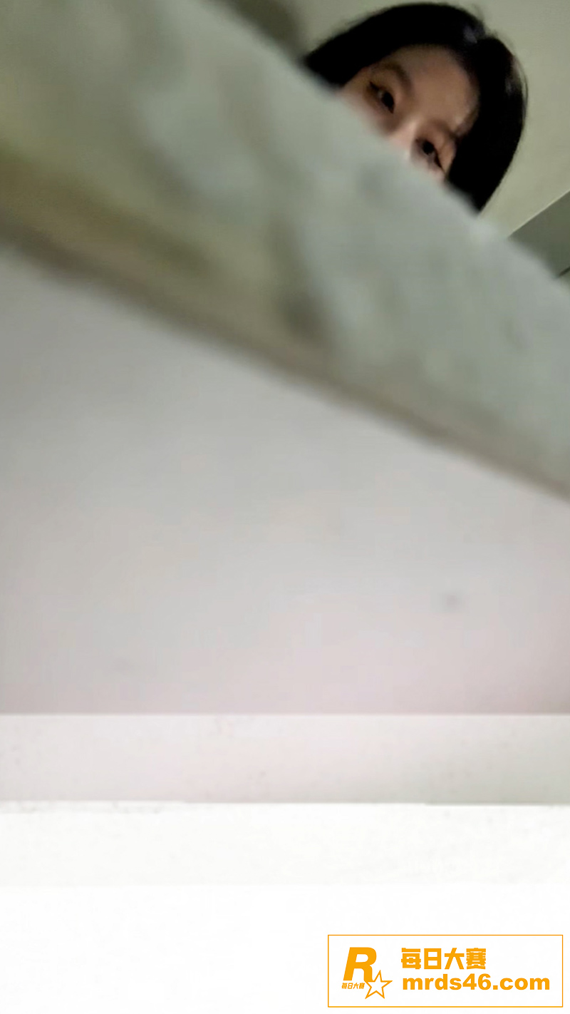 厕所经典抄底 最强嫩相关图片7