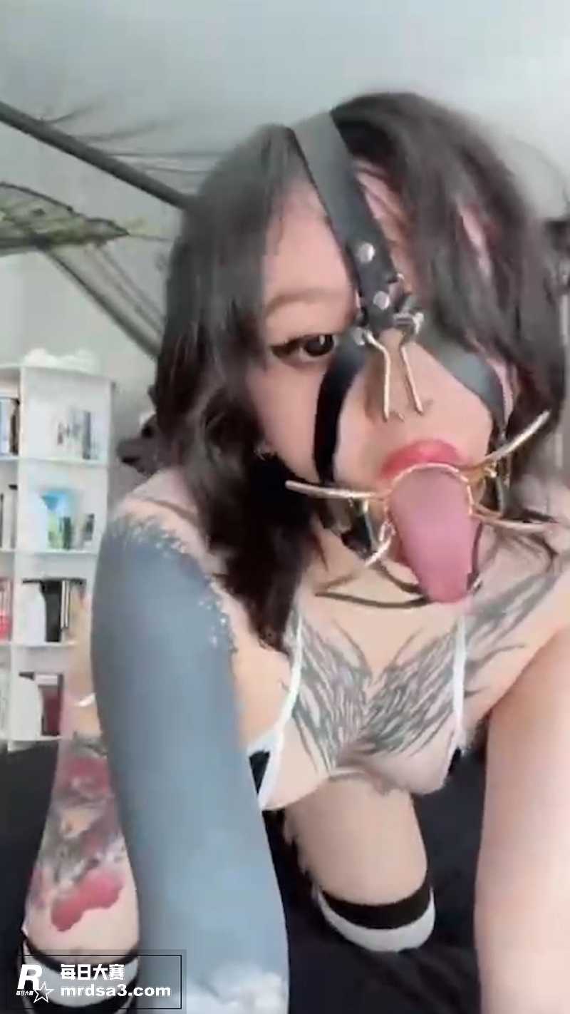 极品高颜值精神小妹 相关图片5