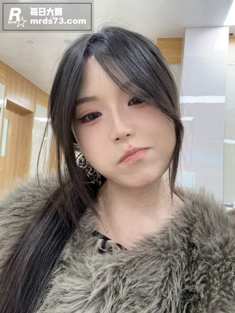 浙江极品反差少女 刘相关图片8
