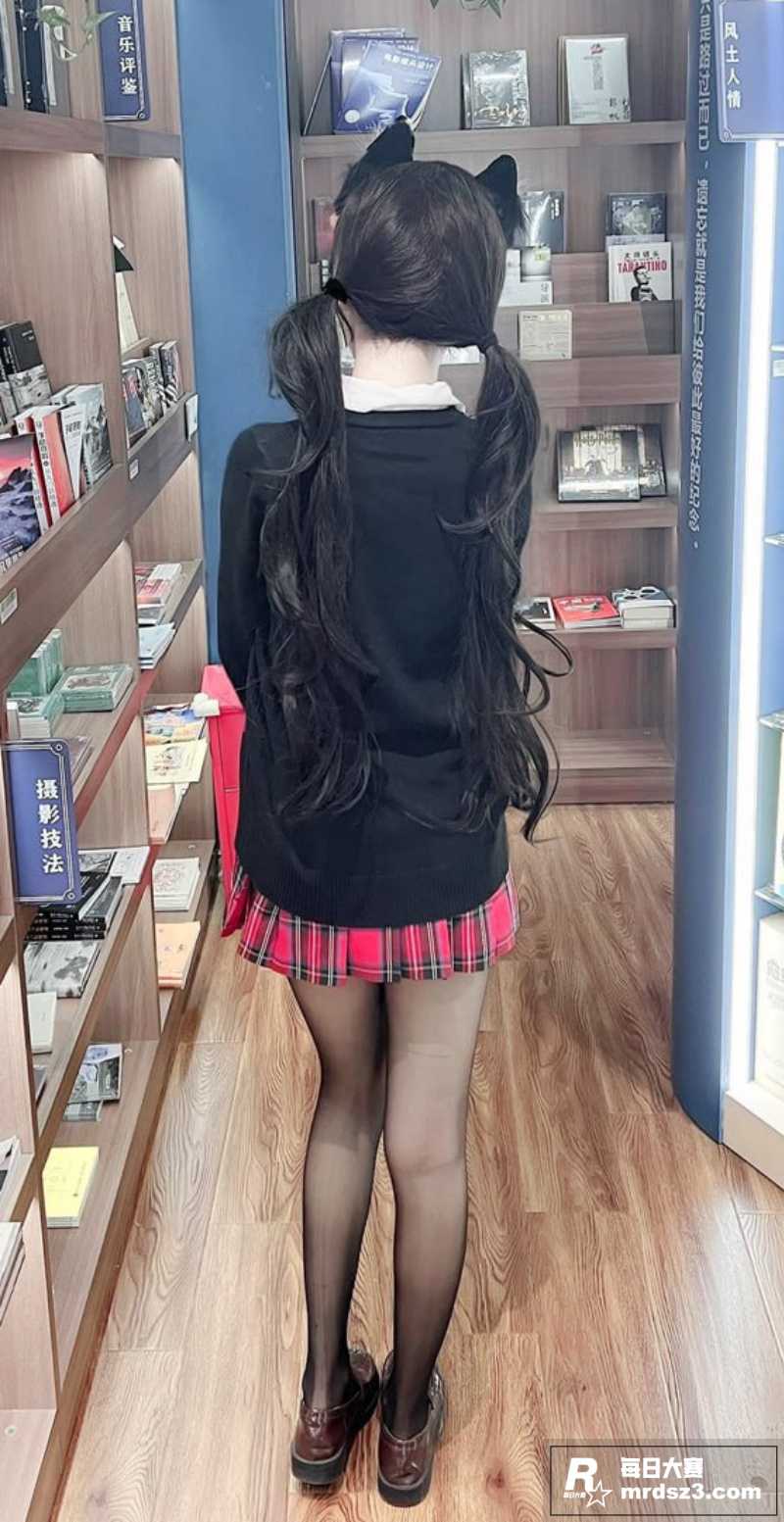 极品双马尾萝莉 圆圆相关图片2