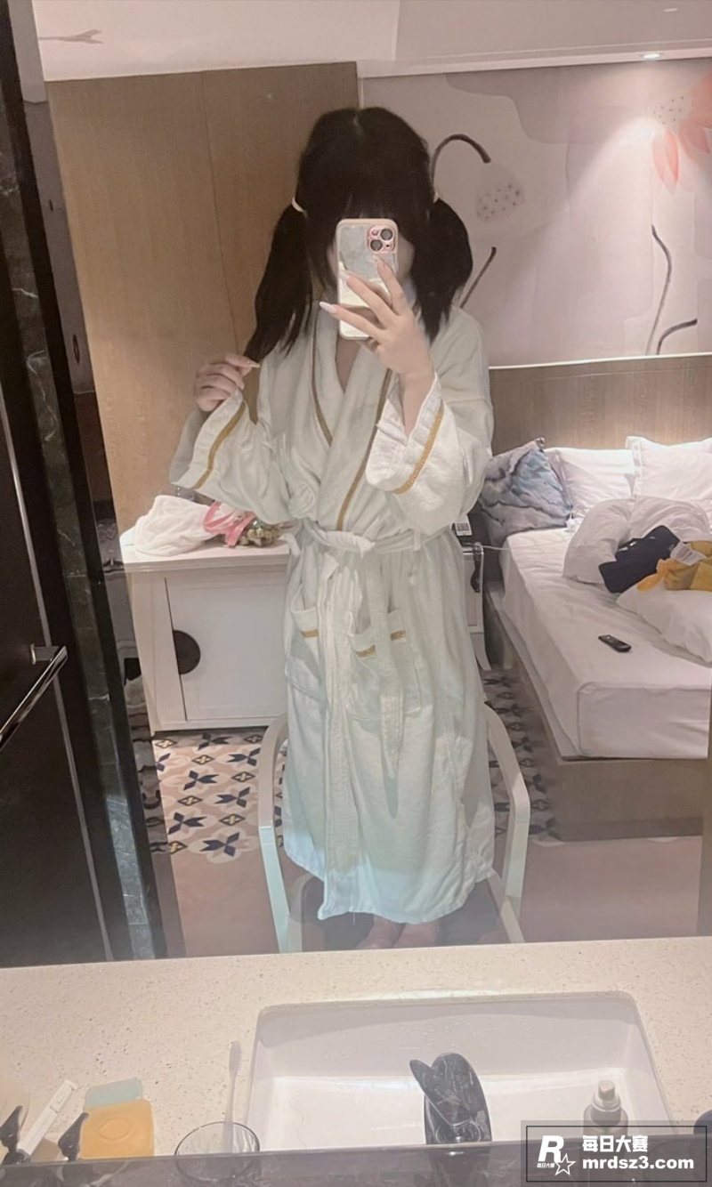 极品双马尾萝莉 圆圆相关图片3