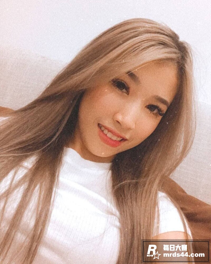 高颜值金发美女 性爱相关图片1
