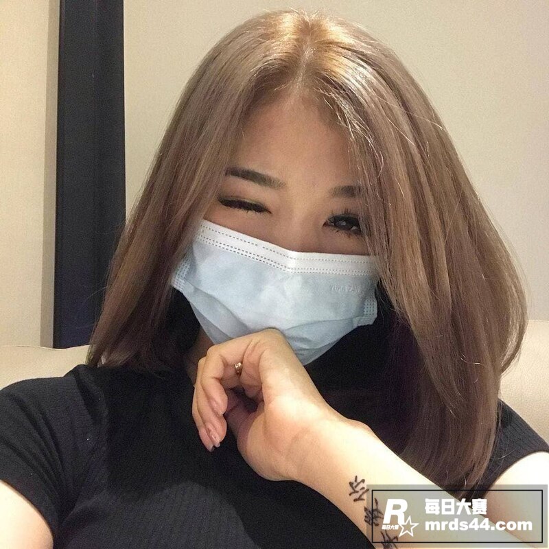 高颜值金发美女 性爱相关图片3