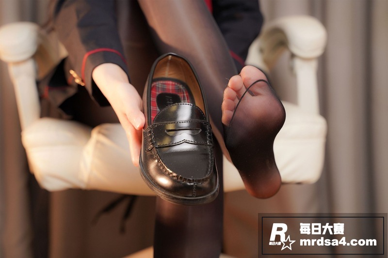 推特足控福利姬 铃木相关图片21