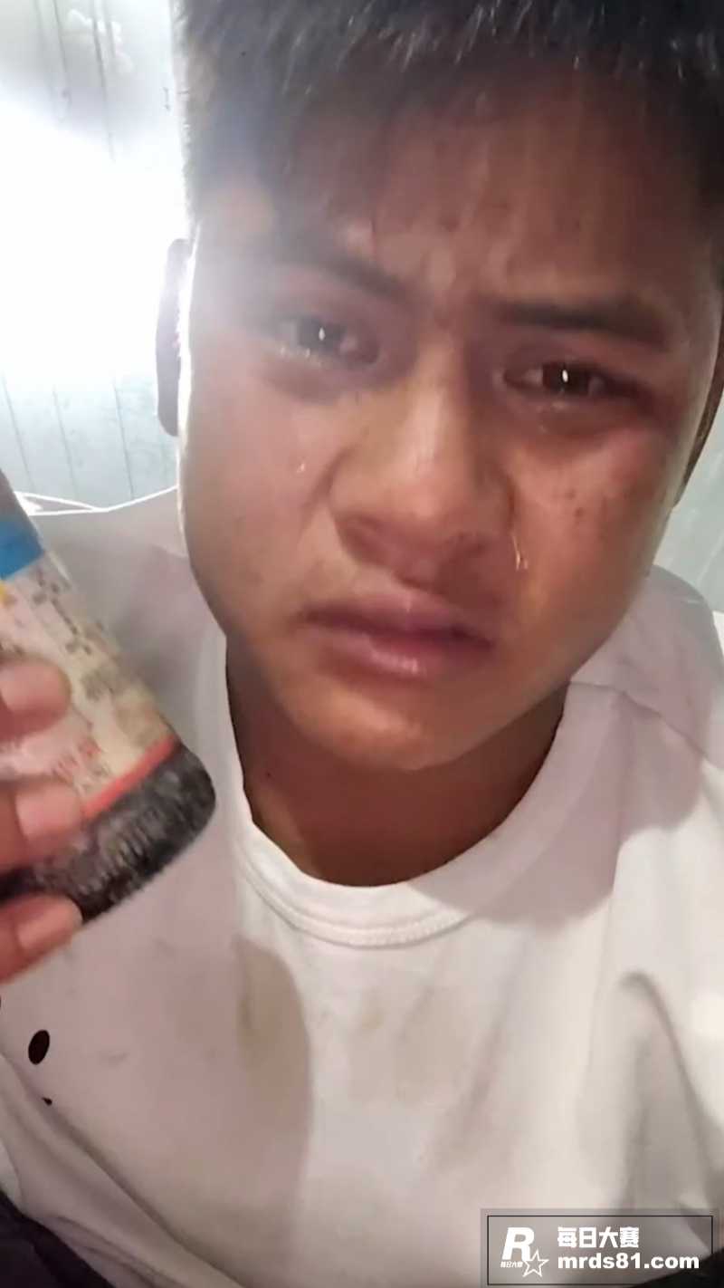 快手男网红直播喝农药相关图片3