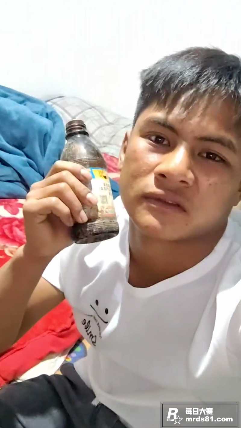 快手男网红直播喝农药相关图片5