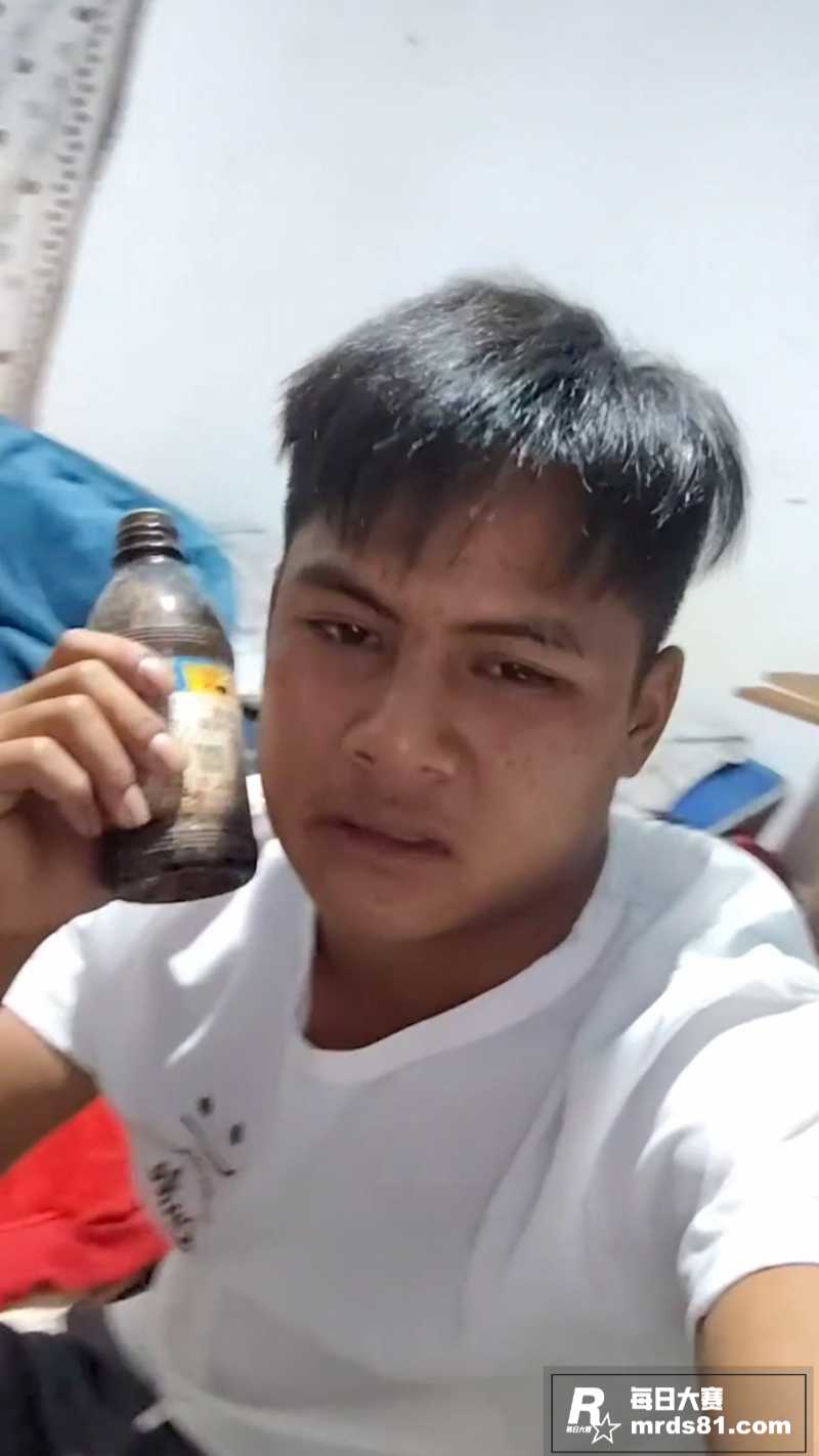 快手男网红直播喝农药相关图片6