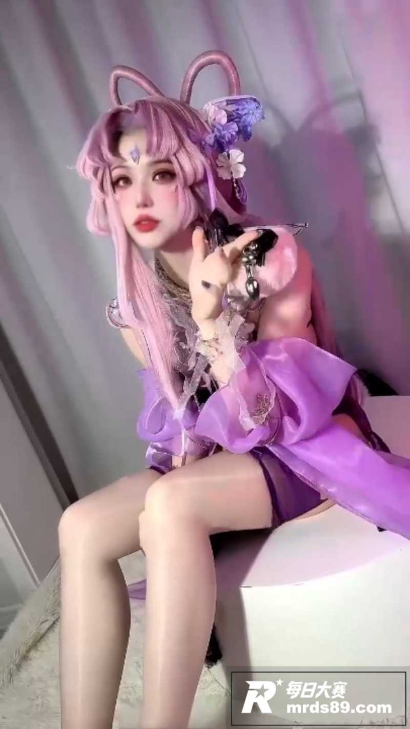 推特极品二次元福利姬相关图片1