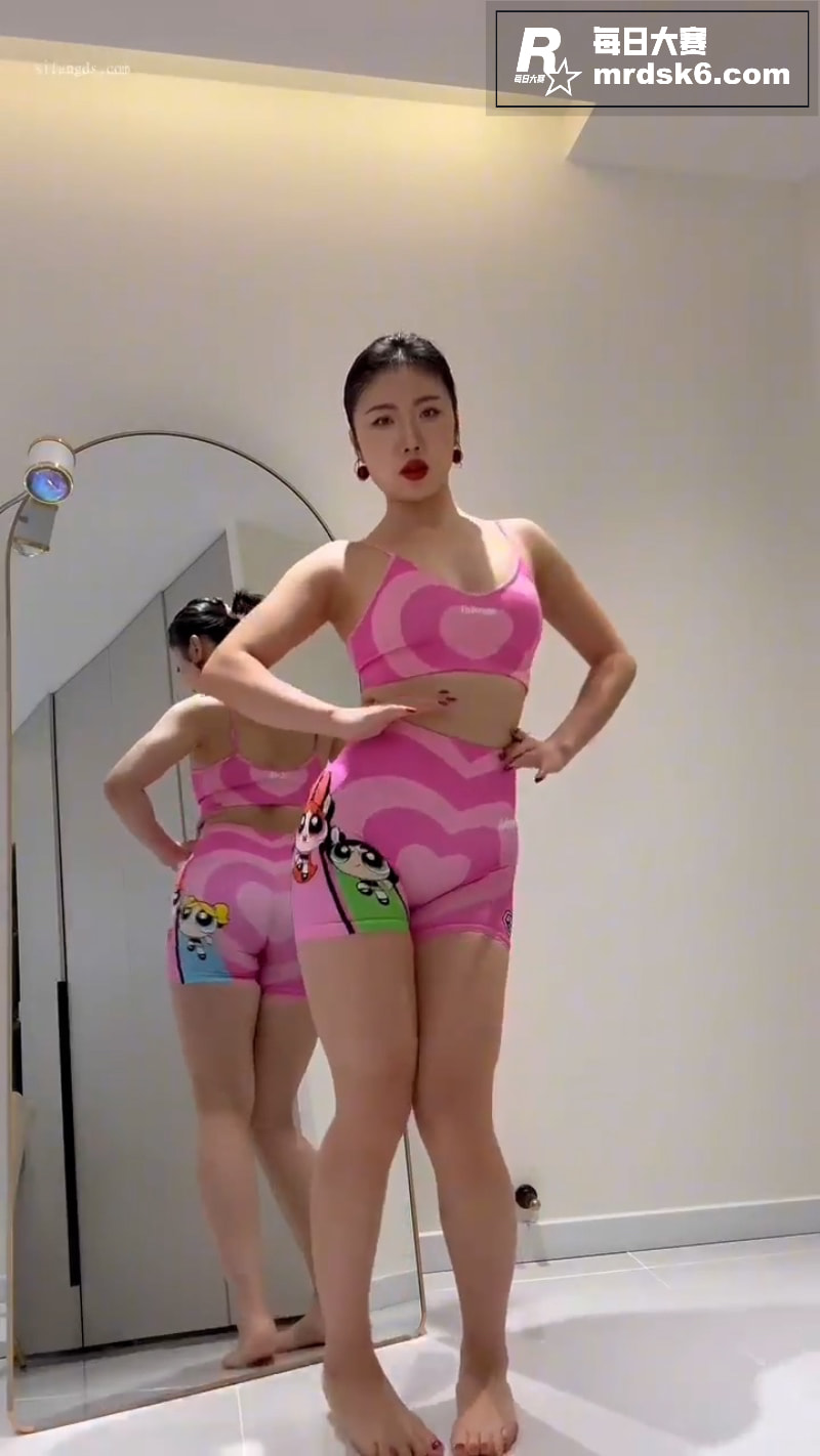 抖音轻熟女健身达人彤相关图片6