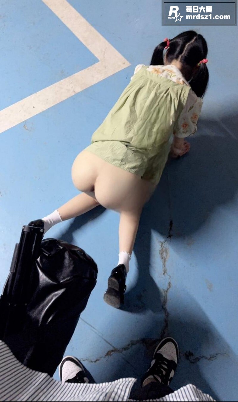 推特萝莉嫩妹杀手 o相关图片11