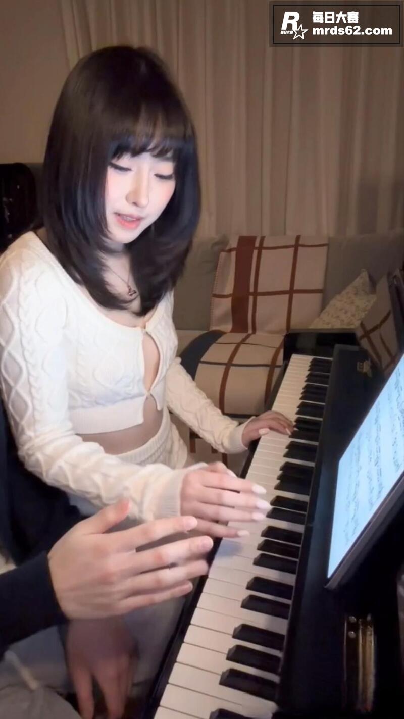 推特高颜颜阿黑颜女神相关图片1