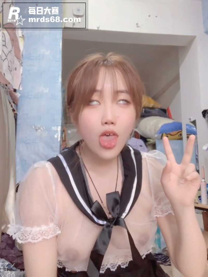 推特极品反差女大学生相关图片1