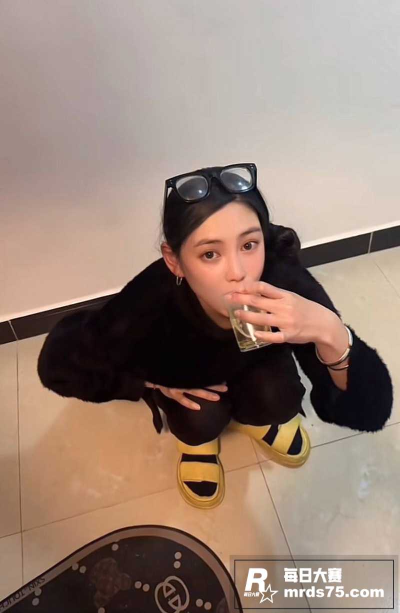 抖音云南普洱女网红 相关图片21