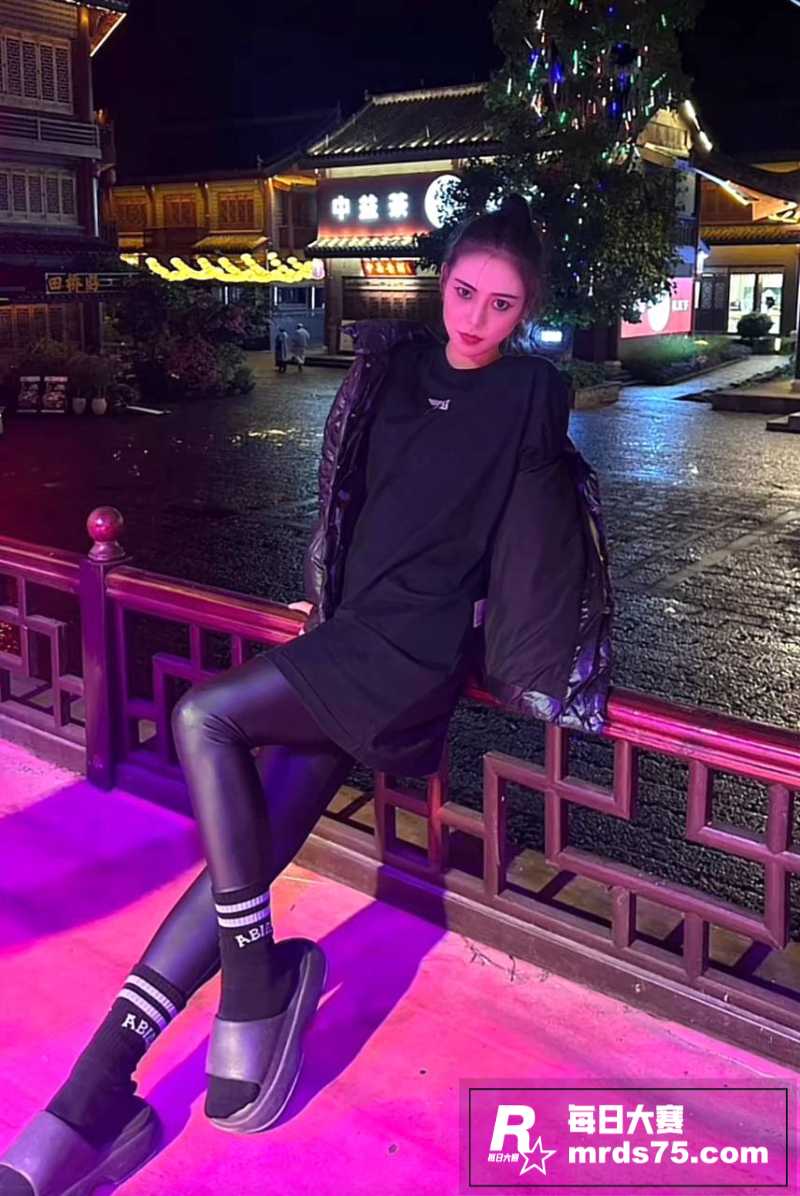 抖音云南普洱女网红 相关图片25