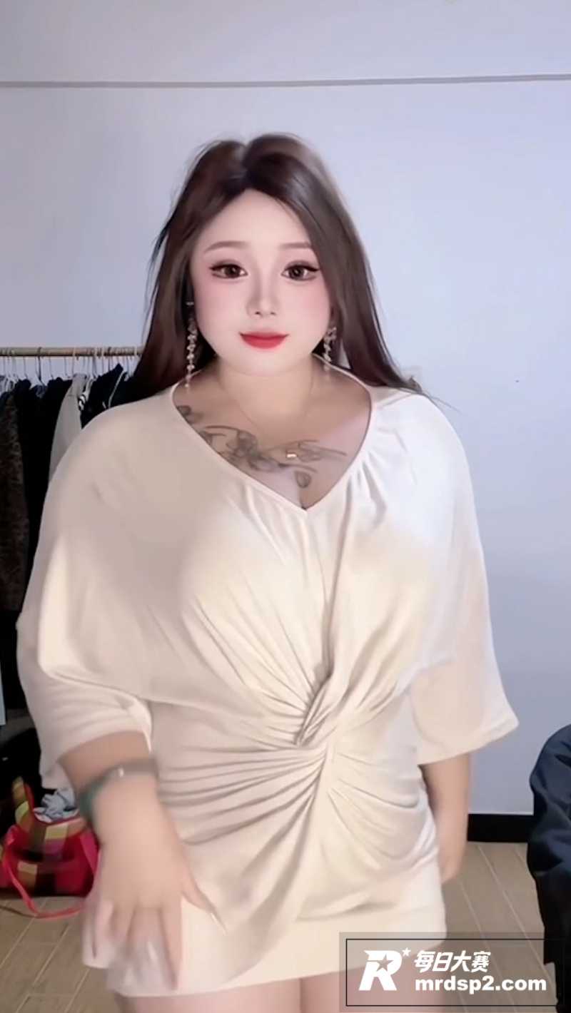 快手巨乳网红 杨大大相关图片5