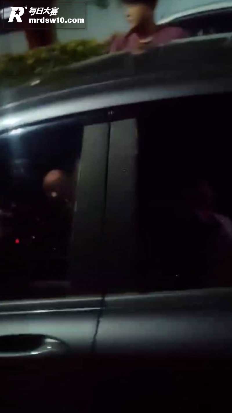 潮汕抓奸现场 淫妇与相关图片4