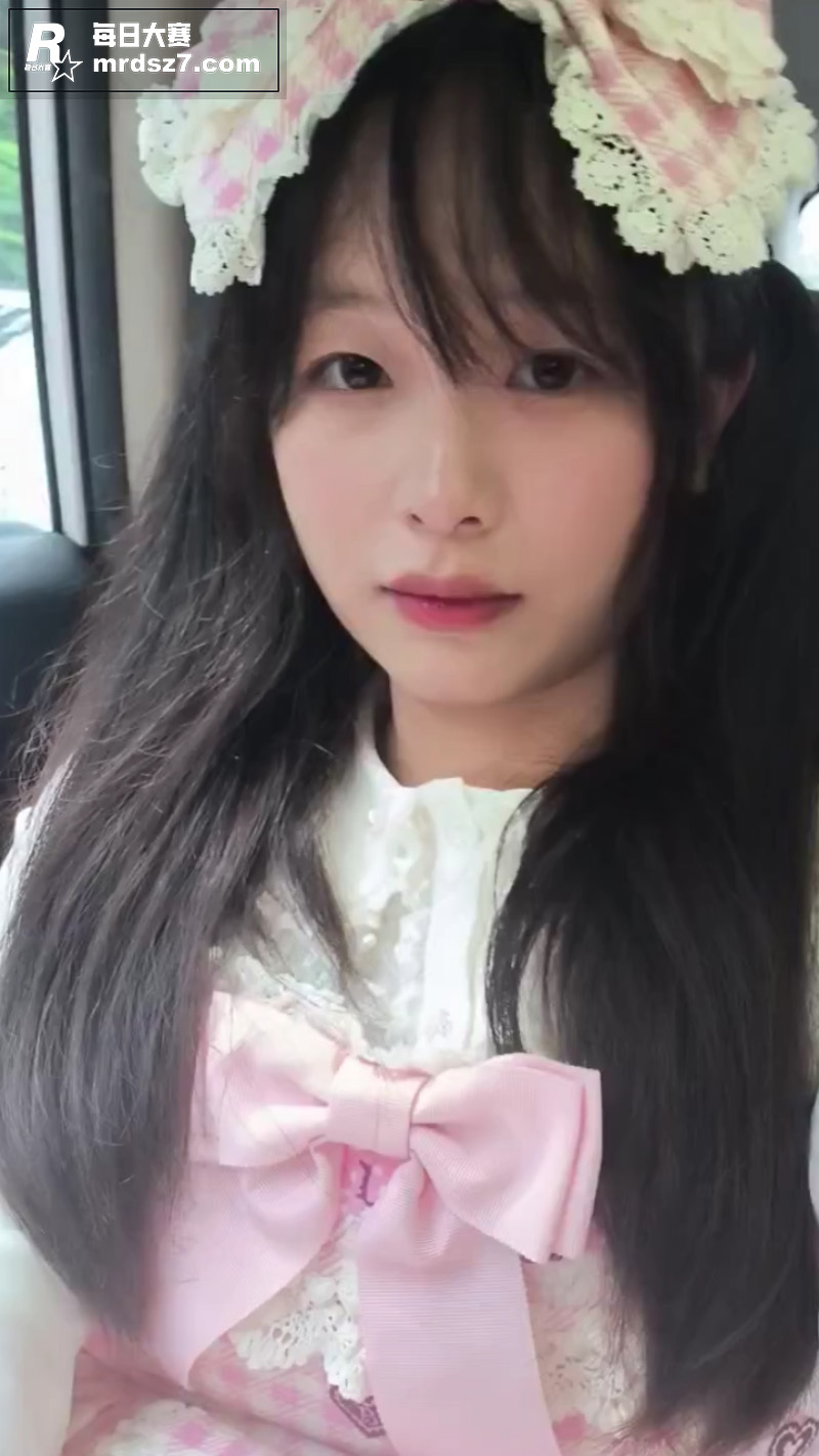 推特极品福利姬 小绒相关图片10