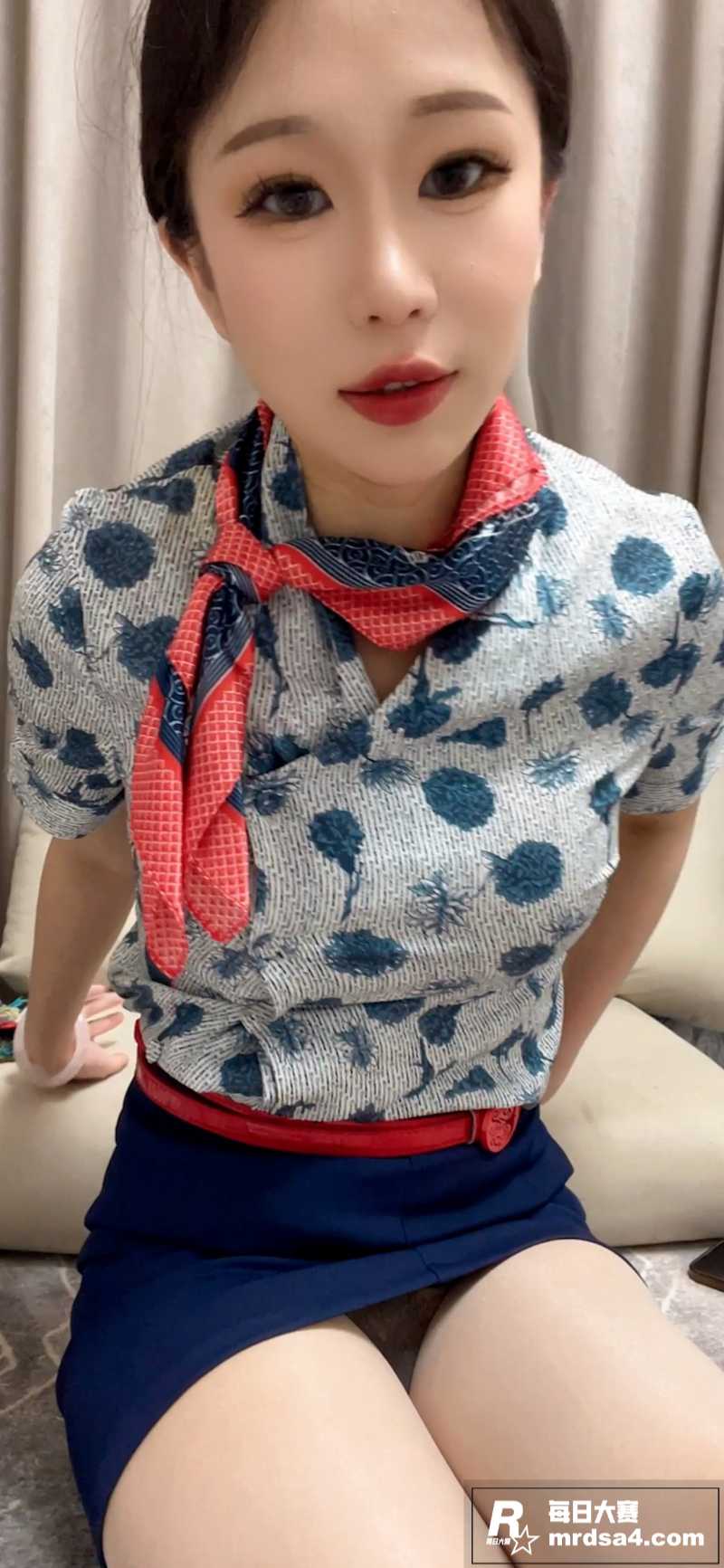 抖音美腿女神 宵夜 相关图片2