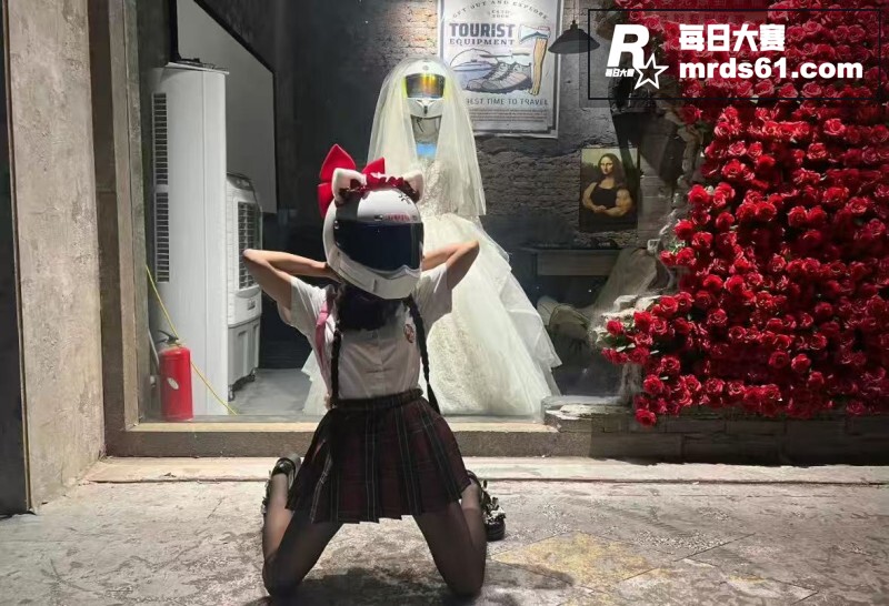 抖音机车女孩 秋宝 相关图片2