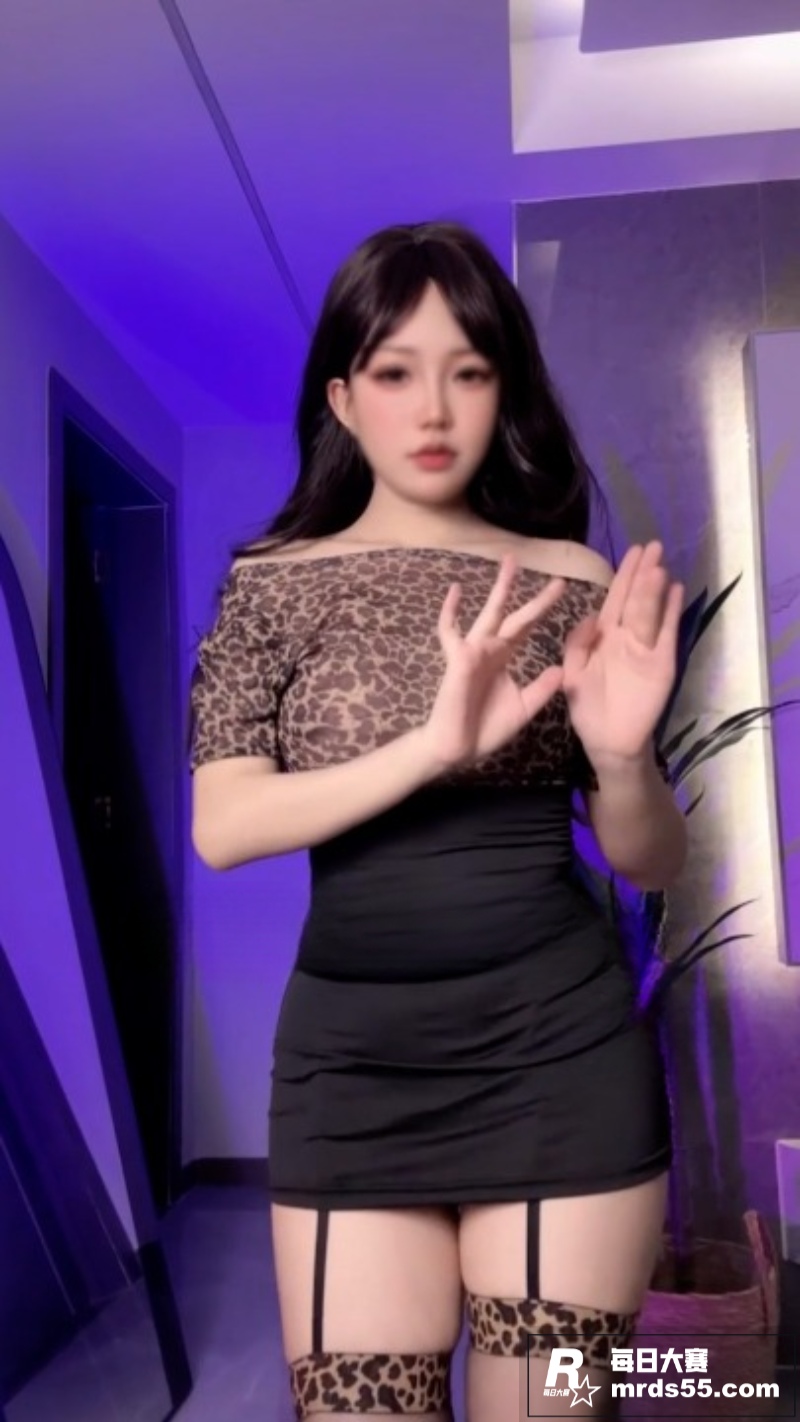 推特福利姬 小仙云儿相关图片2