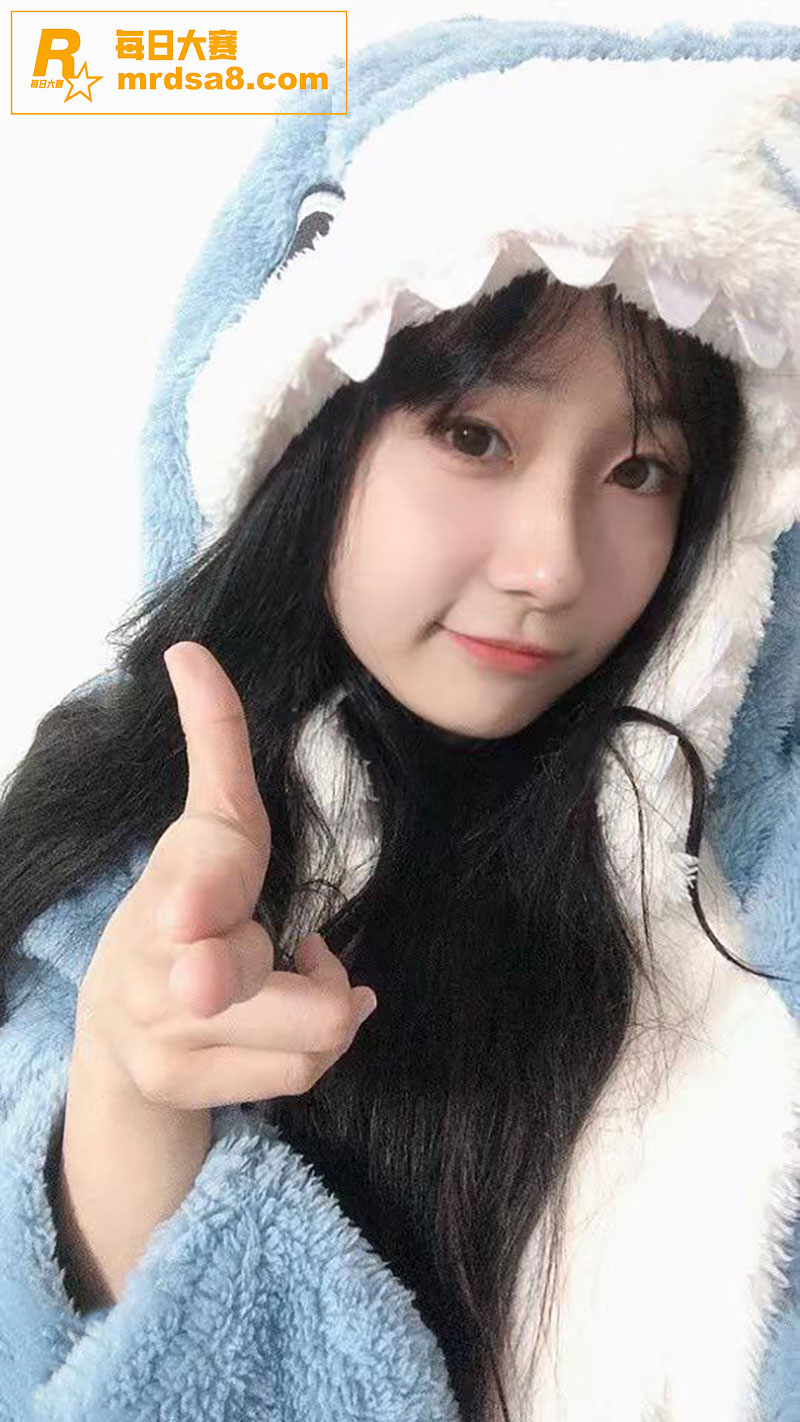 高颜值极品学生妹 董相关图片10
