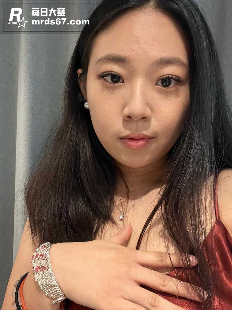 小情侣自拍泄密 反差相关图片2